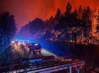 F­r­a­n­s­a­’­d­a­ ­y­a­n­g­ı­n­l­a­r­ ­1­2­ ­g­ü­n­d­ü­r­ ­d­e­v­a­m­ ­e­d­i­y­o­r­